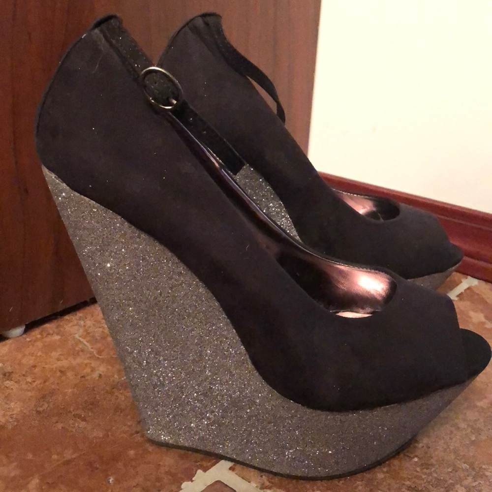 Platform shoes